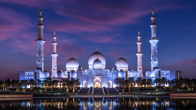 Premium Abu Dhabi Full-Day Sightseeing Tour from Dubai