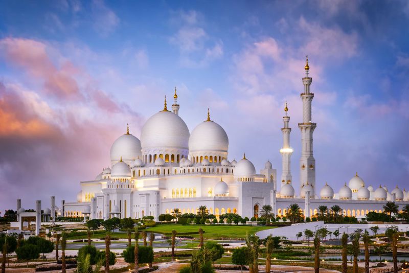 Abu Dhabi Sheikh Zayed Mosque Half-Day Tour from Dubai