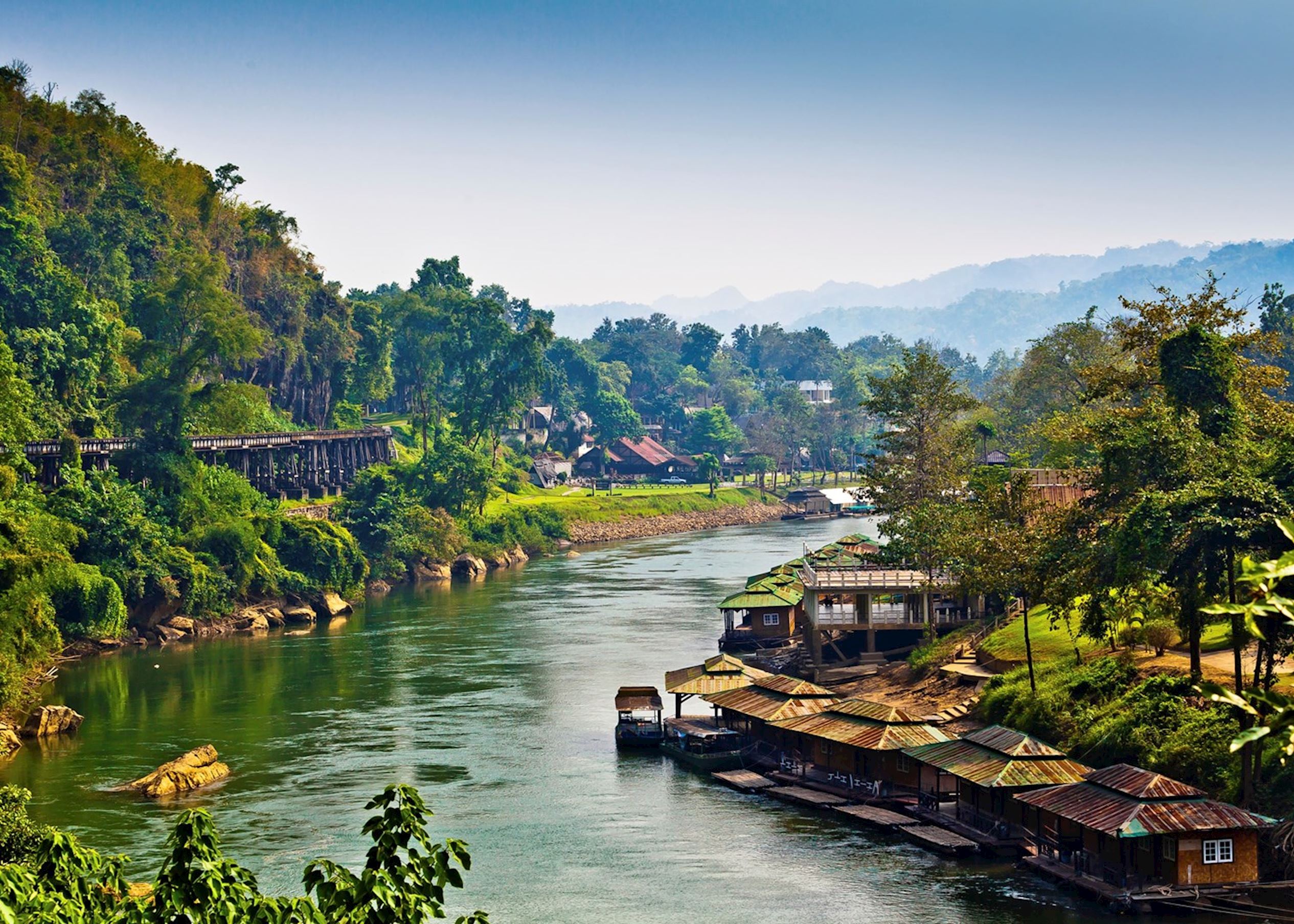 Damnern Saduak und River Kwai & Elefantenreiten, Elefantenbad, Bamboo Rafting