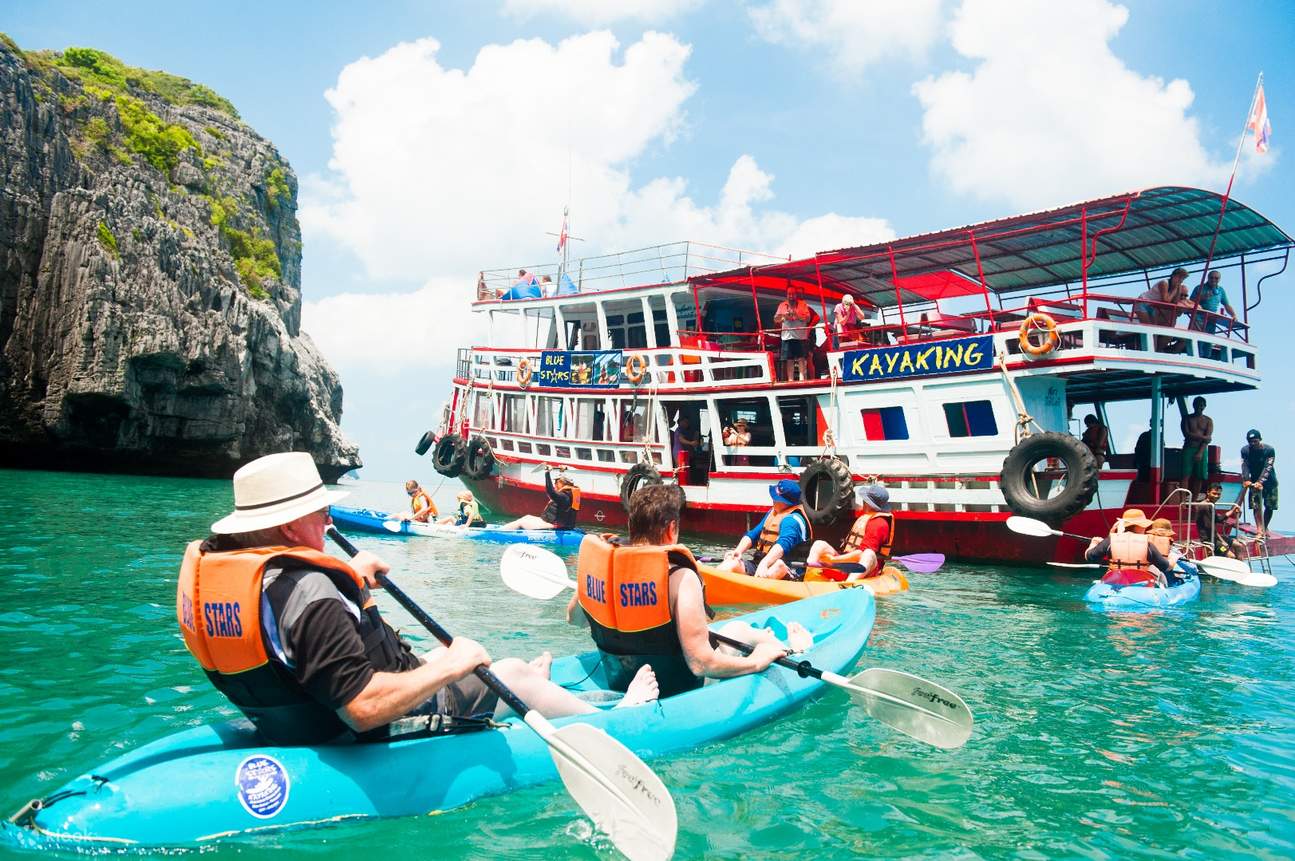 Ang Thong Marine Park Blue Stars Kajakfahren Holzboot
